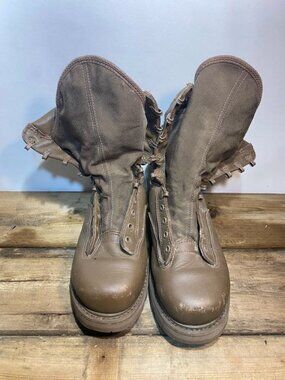 Canadian Hot Weather Combat Boots Size 245/104 US 7 With Vibram Sole By Royer